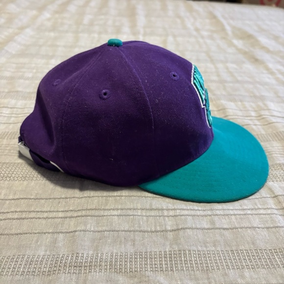 New Era New York Knicks Adjustable Hat - Picture 3 of 7